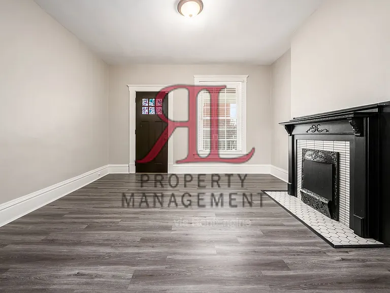 1268 Courtland Ave — Photo 3