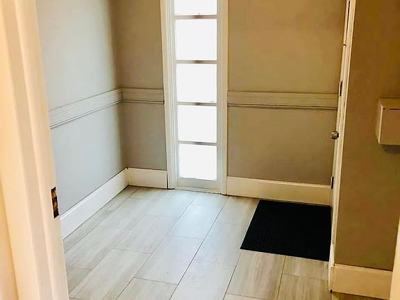 5th image of 913 Nott St Floor 1