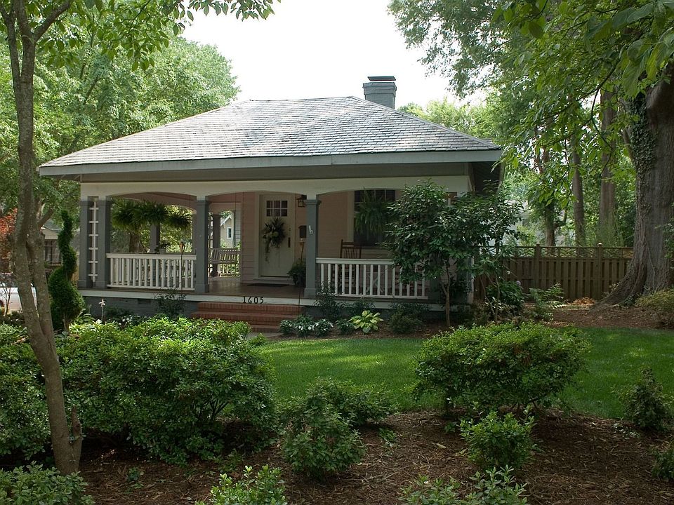 1605 Fairview Road