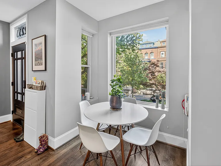 Breakfast Nook