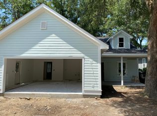 1 Carolina Village Cir, Beaufort, SC 29906