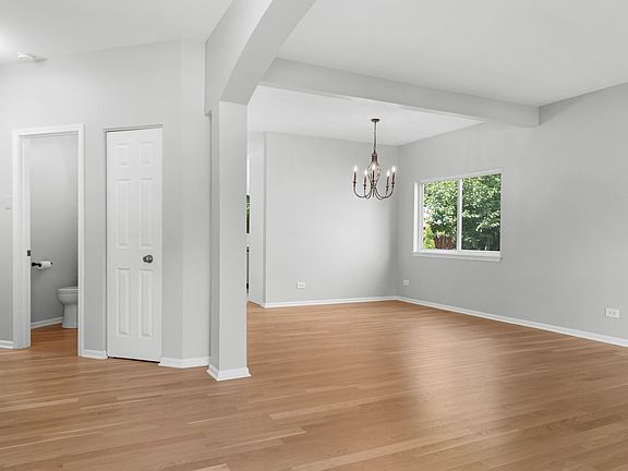 4th image of 2171 Litchfield Ln