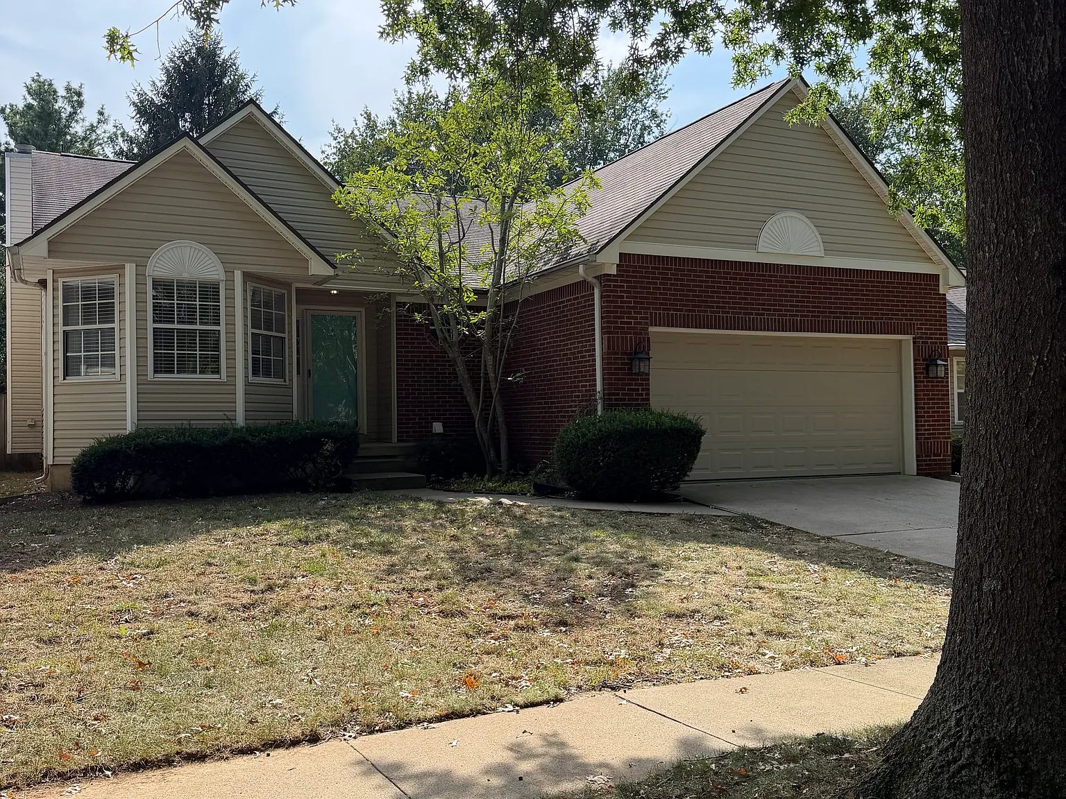 3 bed, 1428 sqft, $2,050 — Photo 3