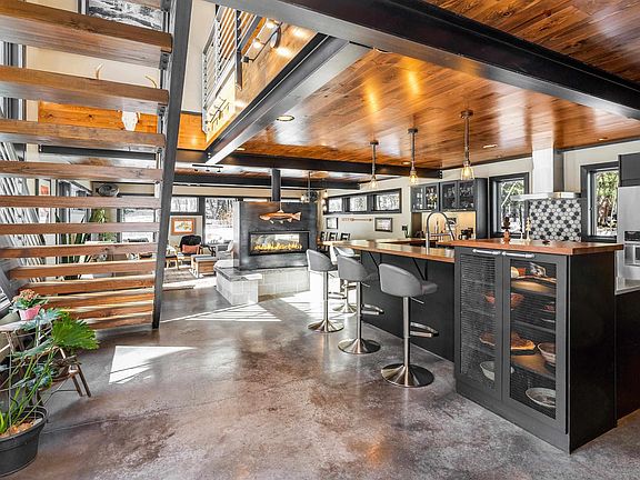 4th image of 3515 Greysolon Rd