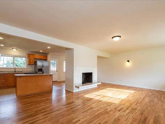 5th image of 9719 Kenwood Dr SW
