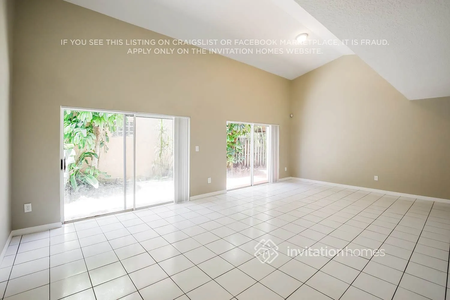 8301 NW 194th Ter Hialeah, FL 33015 — Photo 4