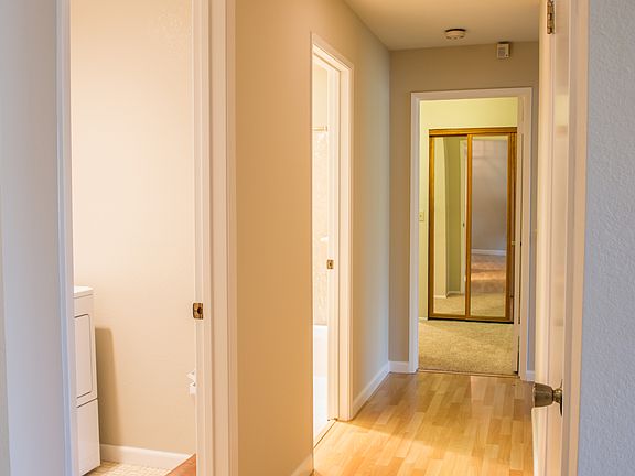 5th image of 800 Sea Spray Ln APT 211