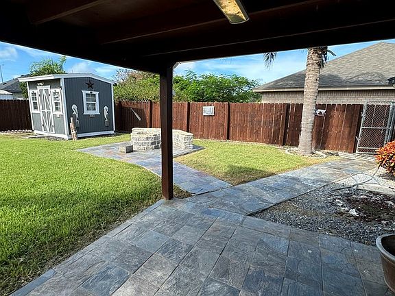 4th image of 610 Tarpon Fields Dr