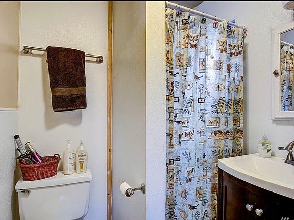4th image of 903 State Ave APT 9
