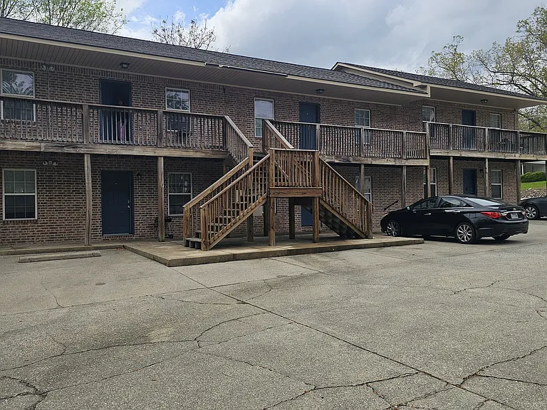 234 Adcock Rd #G — Photo 2