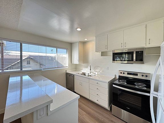 5th image of 311 S Primrose Ave APT 5