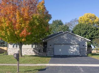 418 Royal Ave, Belvidere, IL 61008