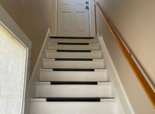 63 Oak St FLOOR 2, Westerly, RI 02891