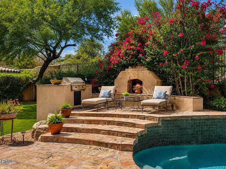 9572 E Mountain Spring Rd — Photo 36