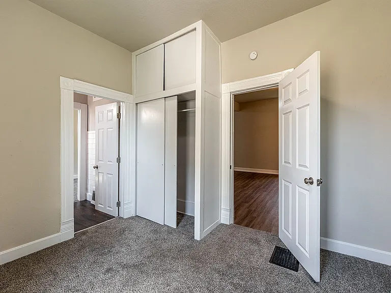 2905 Olive St — Photo 8