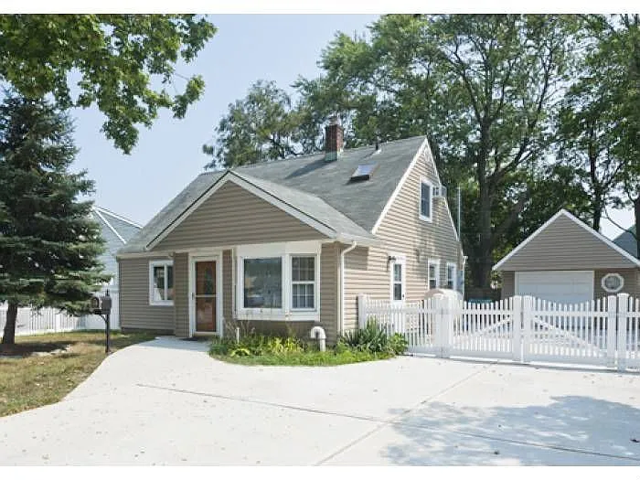 18 Peacock Ln photo 1