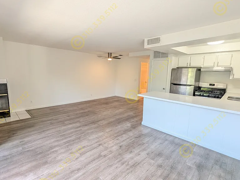 10758 Lawler St #3 — Photo 27