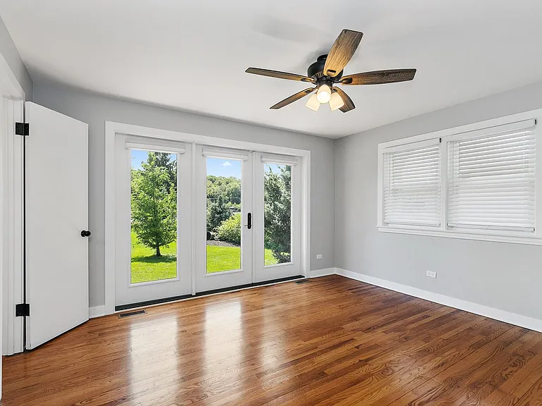 1037 N Harrison St — Photo 21