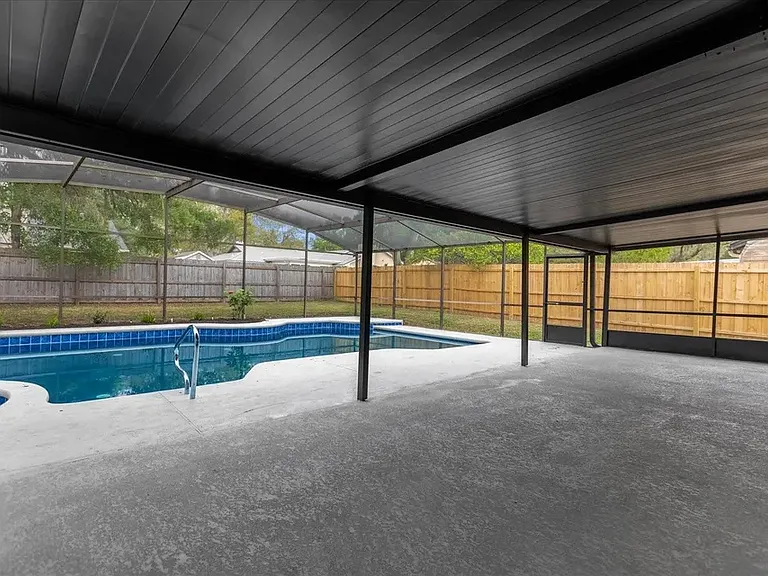 3536 Premier Dr — Photo 7