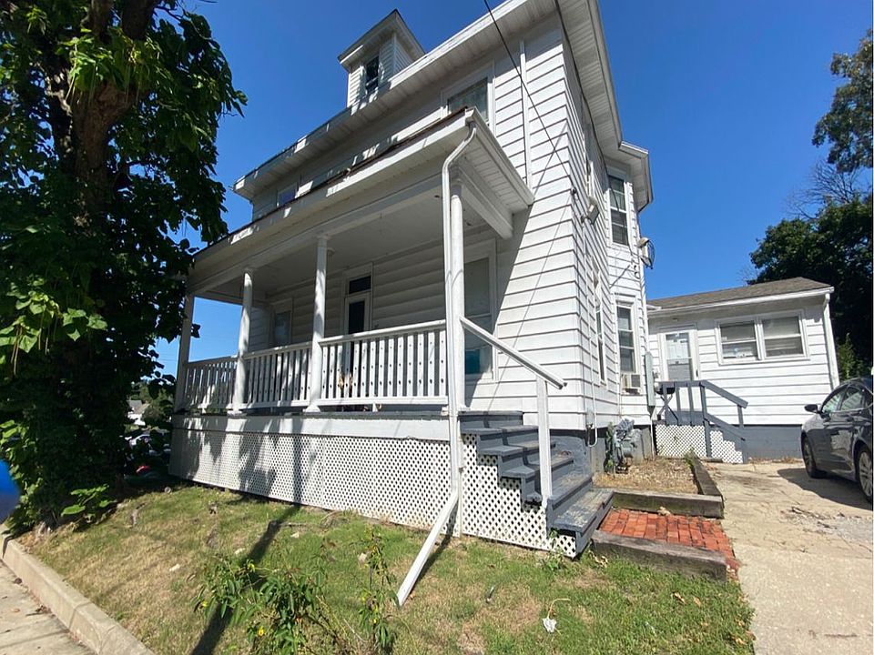 1st image of 207 W Wood St #11766889