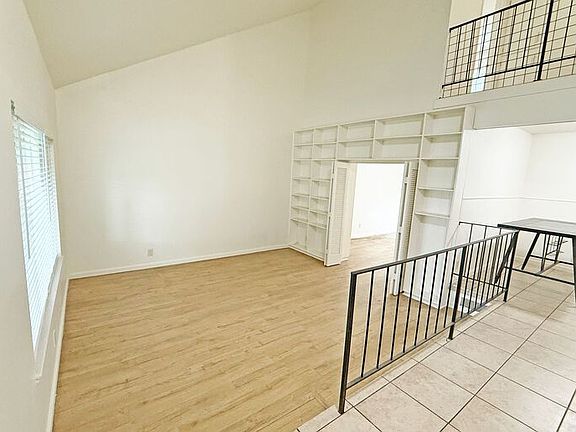 2nd image of 1128 Moraes Ct