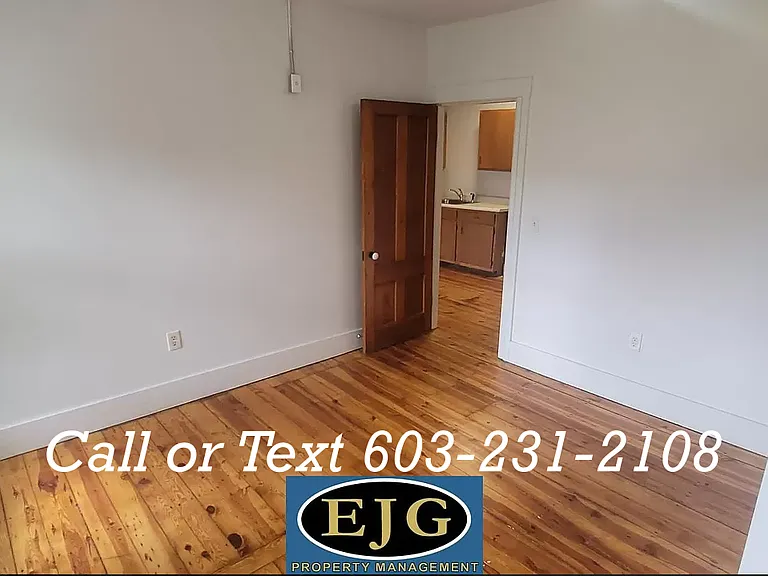 14 Main St #7 — Photo 15