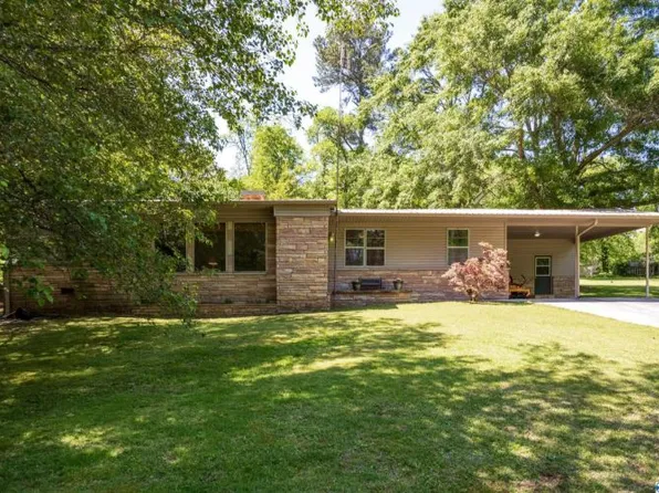 1425 Mitchell Pines Trl, Decatur, AL 35603