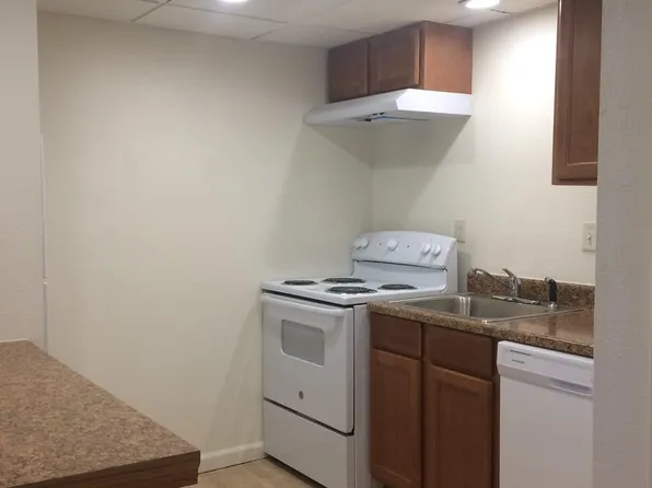 Landing View Place, 807 Knox Ave Unit 4, Hollister, MO 65672