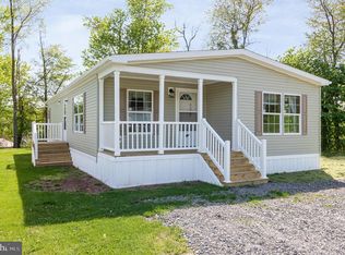52 Meadowview Dr, New Bloomfield, PA 17068