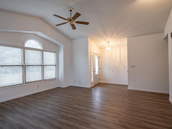 4th image of 2716 W Fulliam Ave