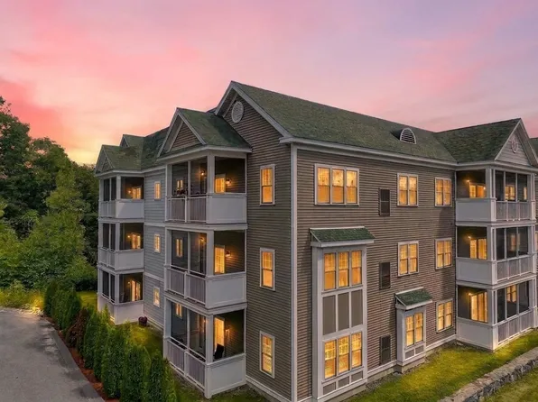 2201 Briarwood Vlg Unit 2201, Clinton, MA 01510