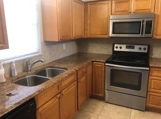 2333 Indian River Blvd APT 102, Vero Beach, FL 32960