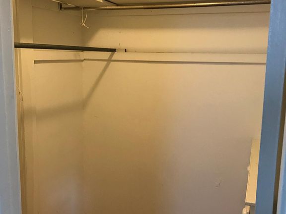 5th image of 1010 Beaconsfield Ave APT 2N