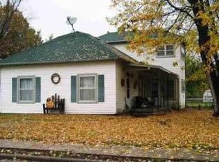 432 W 4th St, Solomon, KS 67480