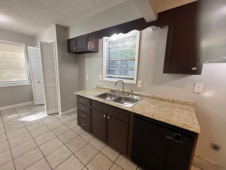 4199 Bacon St — Photo 16