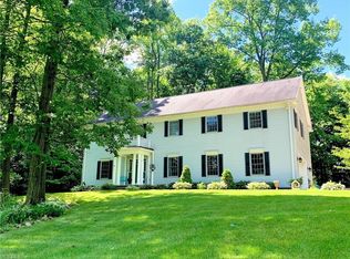 11585 Lancaster Dr, Chagrin Falls, OH 44023