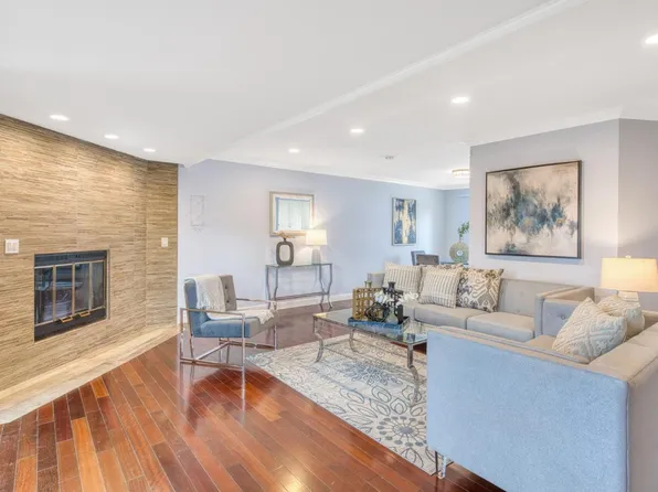 123 Dot Ave, Campbell, CA 95008