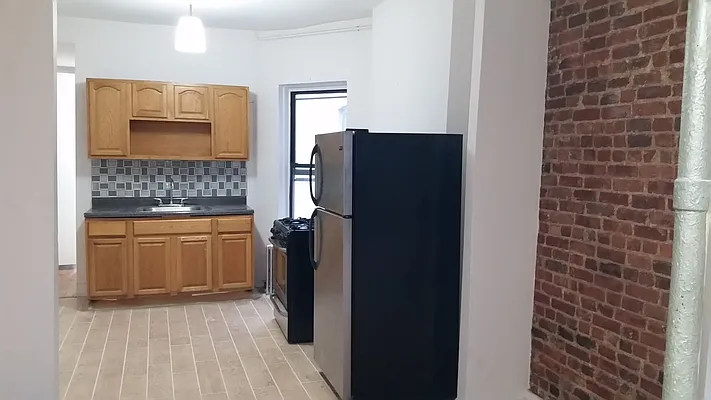 Rented by Signature Property Realty | media 31