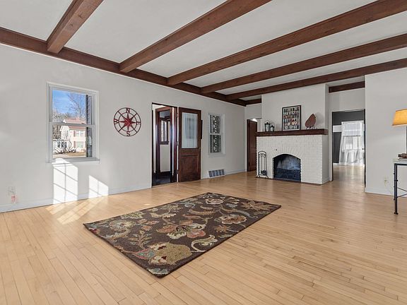 4th image of 1830 S Oneida St