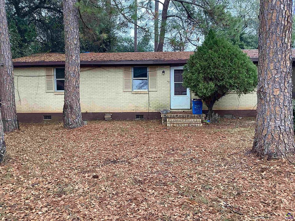 2nd image of 209 Valley Dr