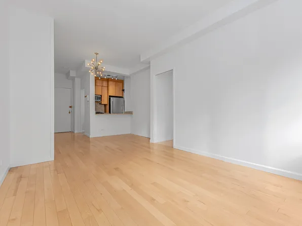 58 West 58th Street image 3 of 7