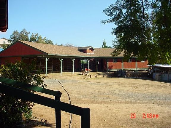 Barn