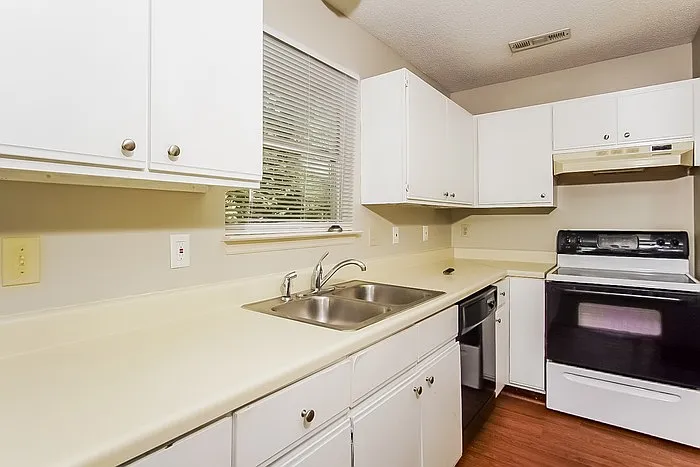 214 Deer Bridge Dr — Photo 3