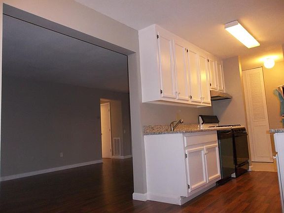 2nd image of 62 Shrewsbury Green Dr Unit E