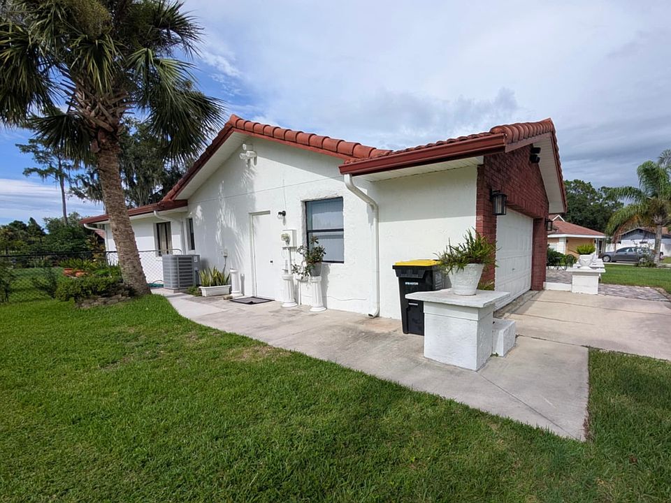 1st image of 533 Bar Dr