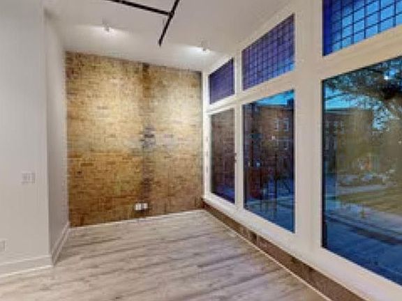 3rd image of 1710 Elm St #2