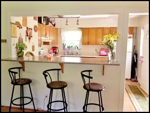 Eat-in bar area, Unit 1