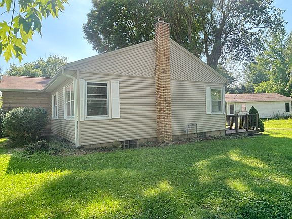 2nd image of 515 Cedar Ave