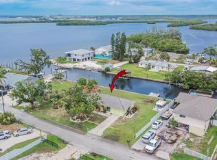 814 Seabreeze Dr, Ruskin, FL 33570