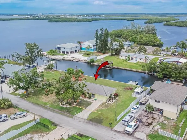 814 Seabreeze Dr, Ruskin, FL 33570